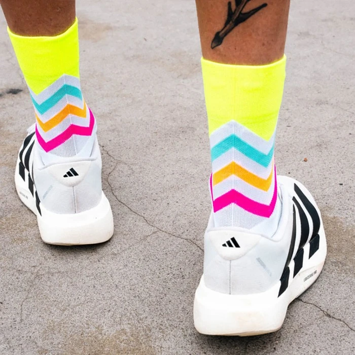 INCYLENCE Running Volts Canary Pink